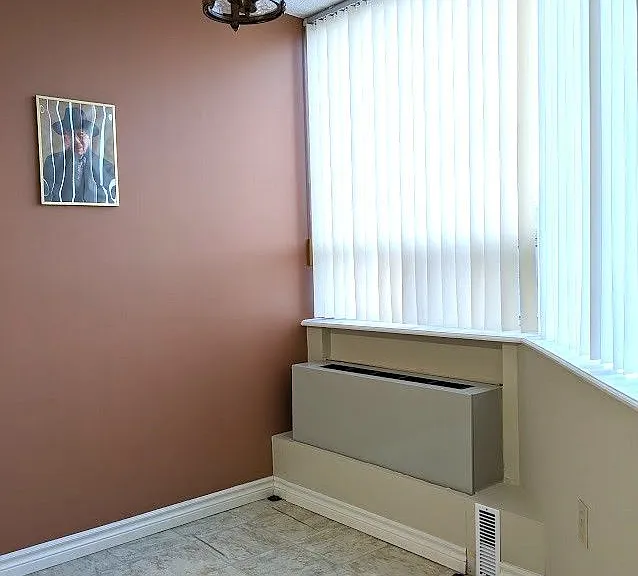 3227 King St E #610 — Photo 5
