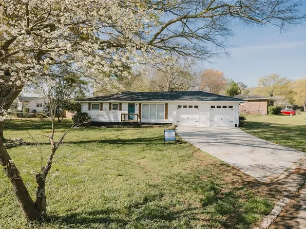 15 Van Tassel Dr SE, Lindale, GA 30147