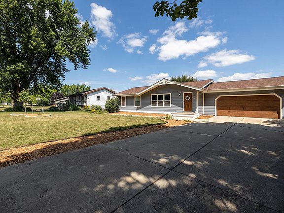 2nd image of 176 Ridgeway DRIVE