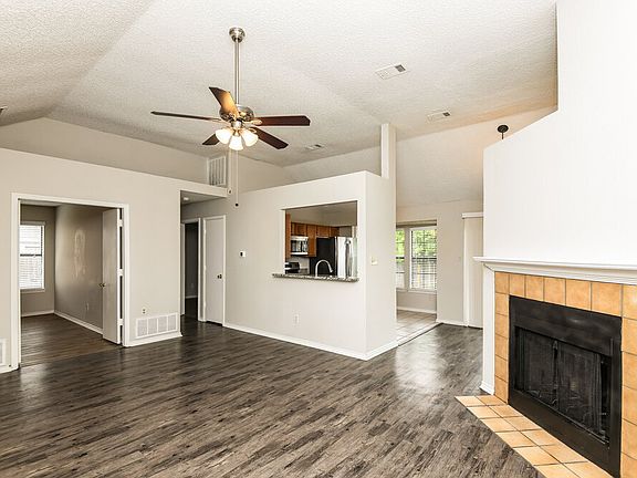 5th image of 4702 Waxwing Dr