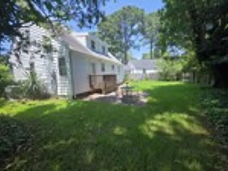 5440 Argall Cres — Photo 4