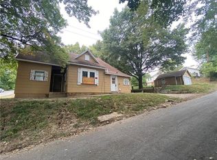 523 Shady Ave, Saint Joseph, MO 64505