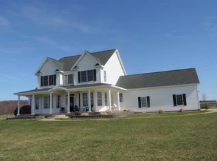 5991 W 8th St, Fremont, MI 49412