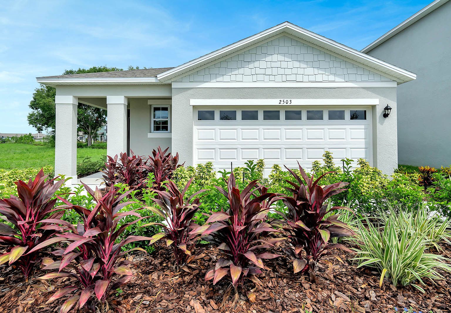 Avalon Park Tavares Express Homes by D.R. Horton Orlando West City in