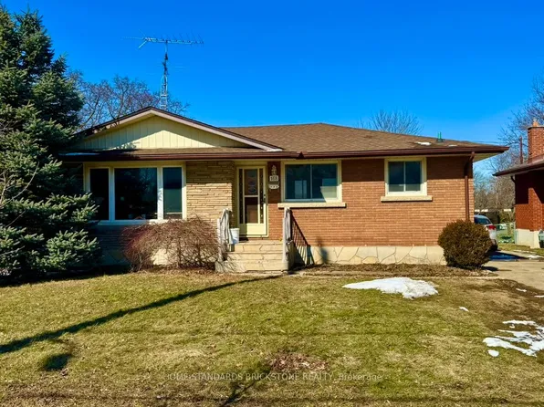 168 Saint Davids Rd, Saint Catharines, ON L2T 1R2