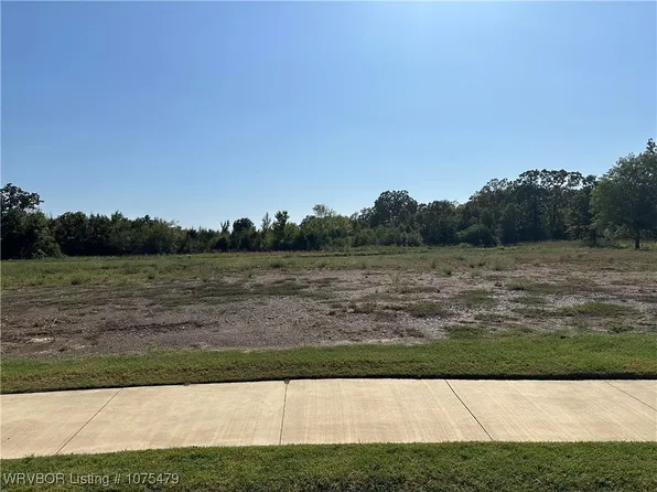 Lorretta Parker Ln, Barling, AR 72923