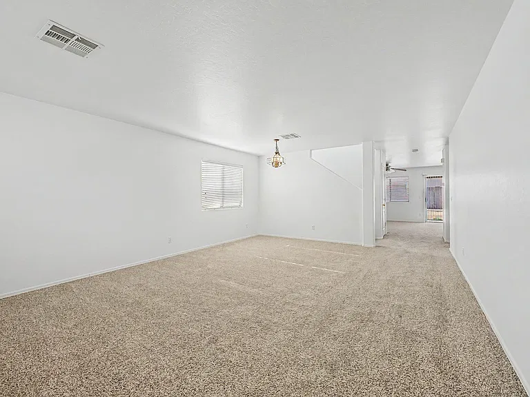 16818 W Marshall Ln — Photo 12