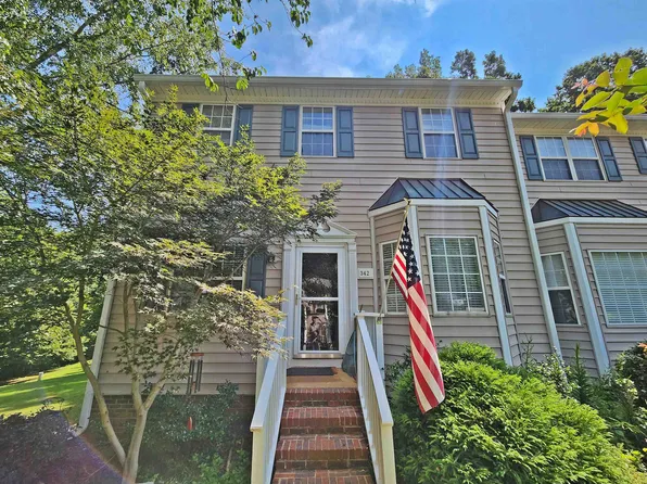 342 Silverberry Ct, Cary, NC 27513