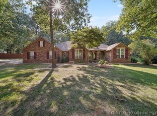 103 Lakeview Dr, Sand Springs, OK 74063