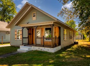 1416 W Cherry St, Herrin, IL 62948