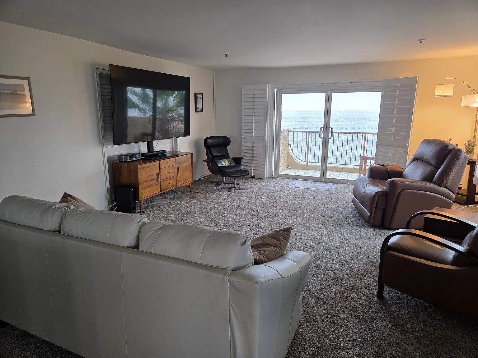 2 bed, 1399 sqft, $8,995 — Photo 3