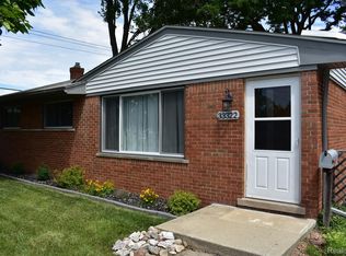 33322 Joy Rd, Livonia, MI 48150