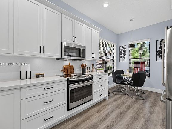 3rd image of 3226 W 97th St