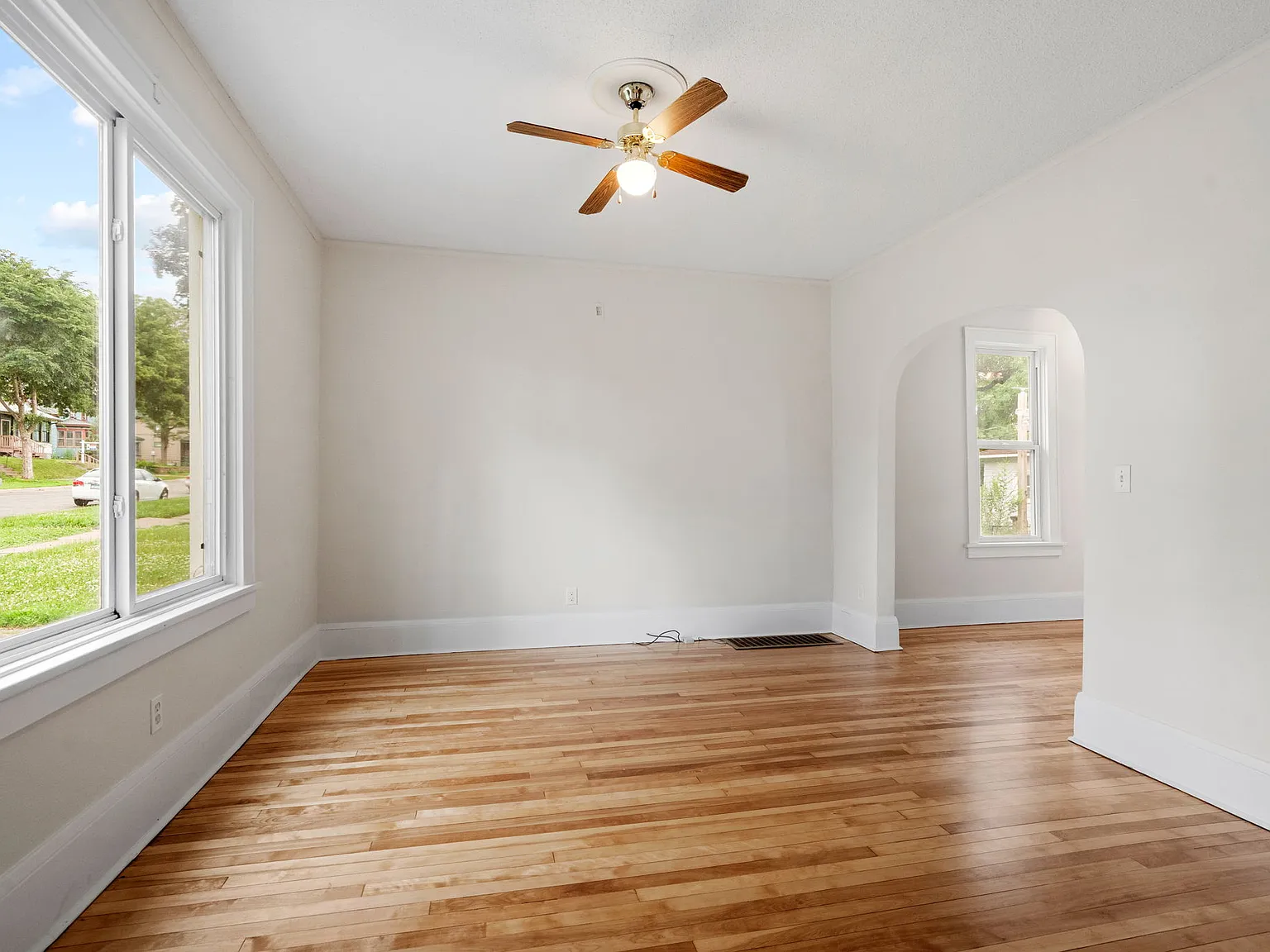 2 bed, 1130 sqft, $1,675 — Photo 3