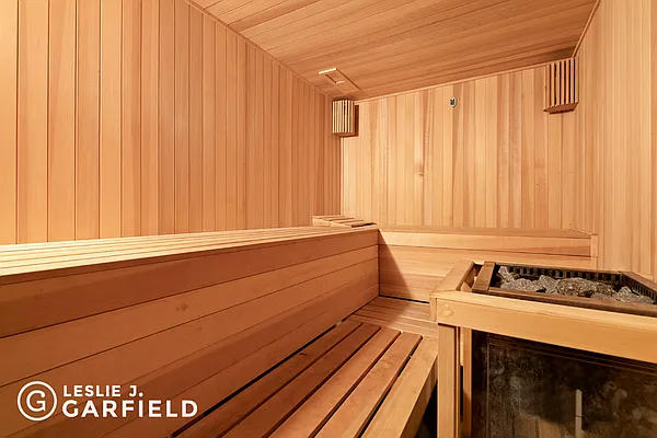 Sold by Leslie J. Garfield | media 24