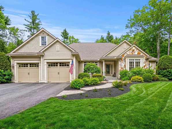 12 Amber Ln, Bedford, NH 03110