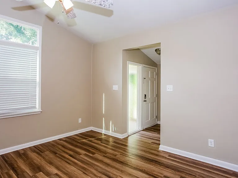 5401 Venado St — Photo 5