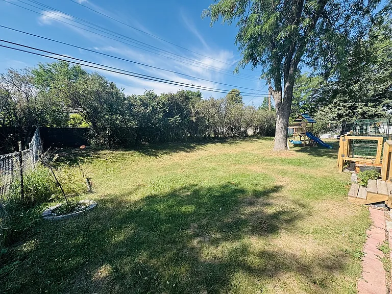 2019 Selkirk Pl — Photo 37
