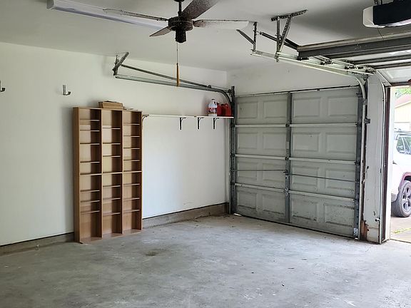 5th image of 11618 Woodshaver Dr