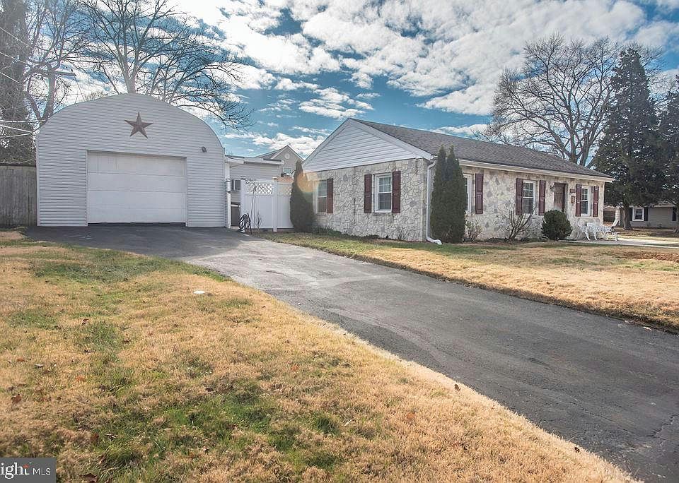 1st image of 136 Bunche Blvd