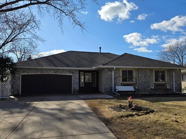 7041 Aberdeen Curv, Woodbury, MN 55125
