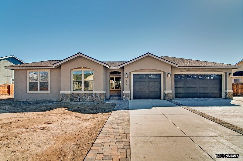 1st image of 1125 Country Club Dr