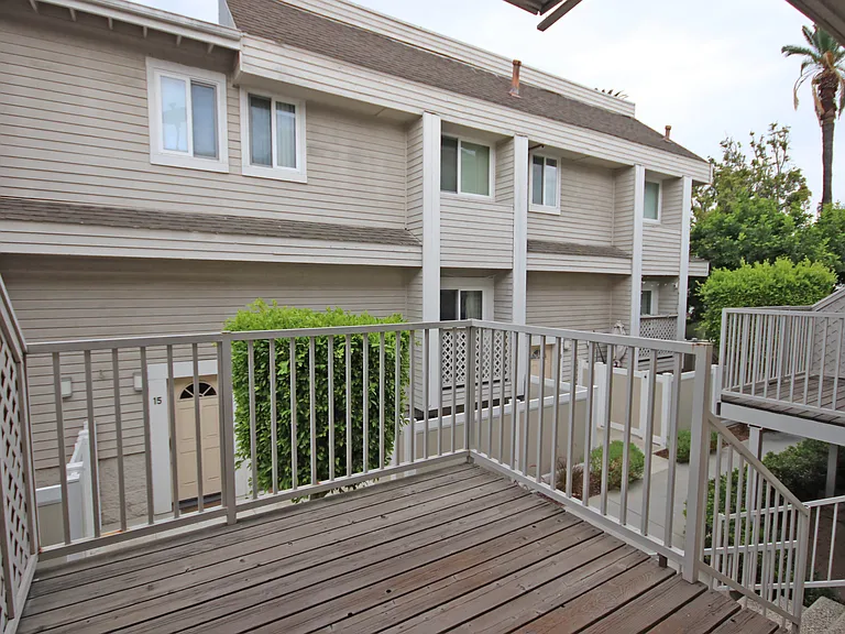 72 S Greenwood Ave #10 — Photo 24