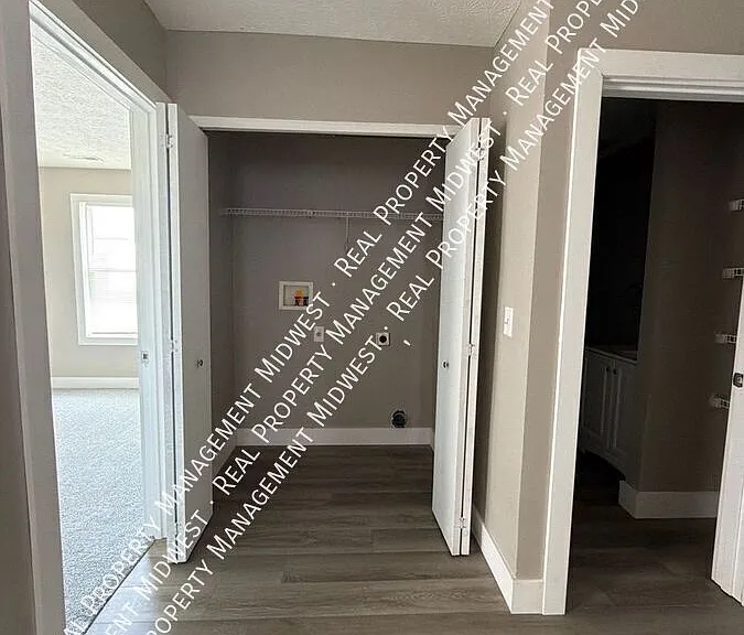 7515 Canal Highlands Blvd — Photo 17