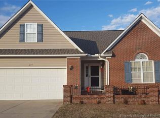 215 Fallingleaf Dr, Raeford, NC 28376