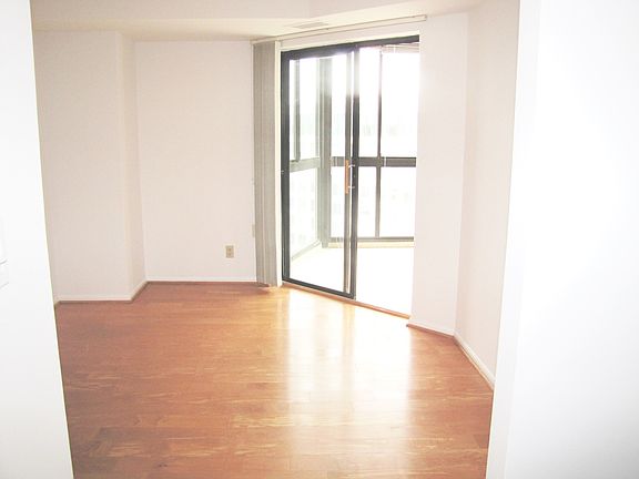 2nd Bedroom opens to balcony