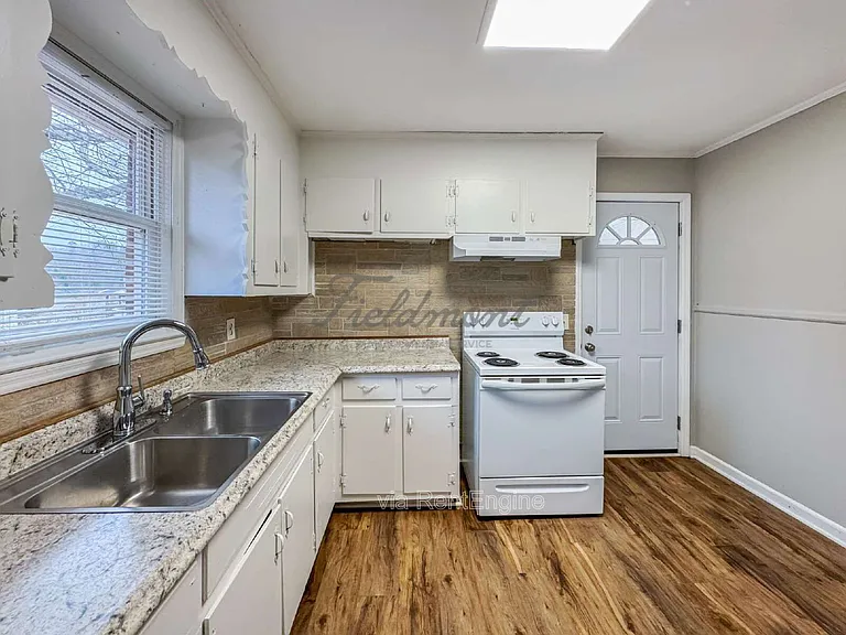 111 S Buckhorn Rd — Photo 7