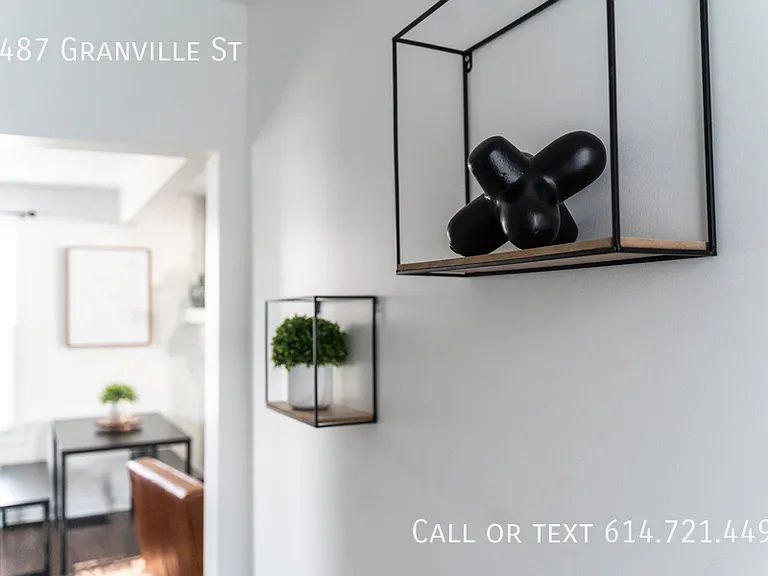1487 Granville St — Photo 17