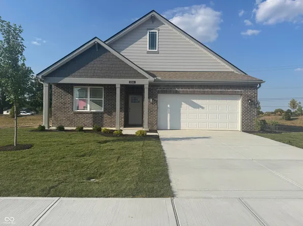 1244 Foxtail Ln, Greenwood, IN 46143