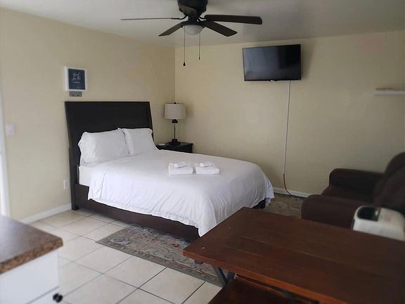 4th image of 3240 Franklin Ave #1