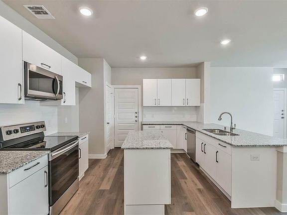 2nd image of 25556 Starling Ln
