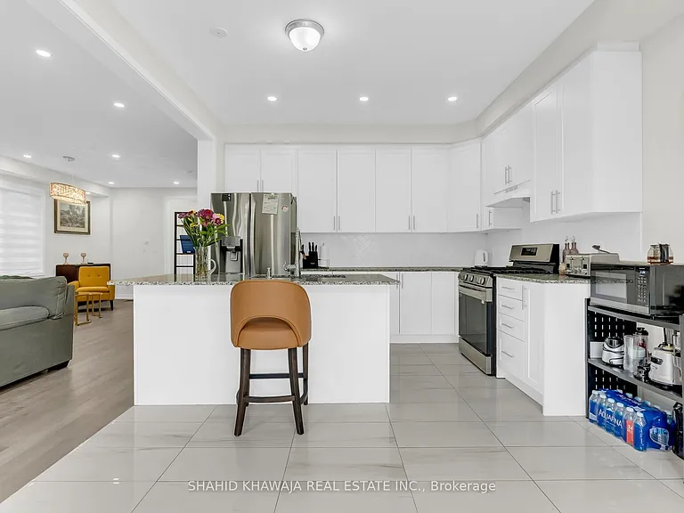 641 Leatherleaf Lndg — Photo 15