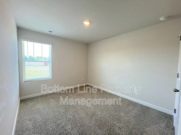 1816 Braemar Village Dr — Photo 8