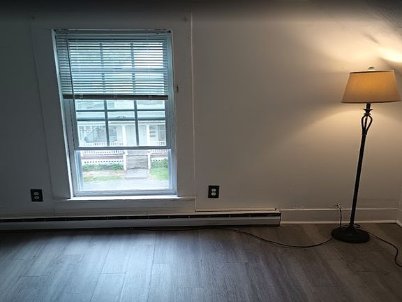 living area of Kit / living room