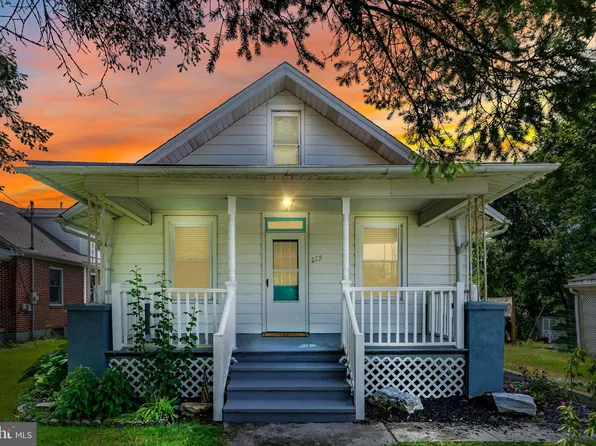 229 E Canal St, Hershey, PA 17033