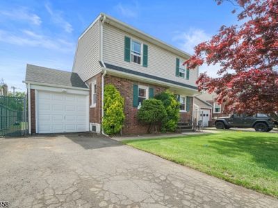 174 Birchwood Dr, Elmwood Park, NJ, 07407