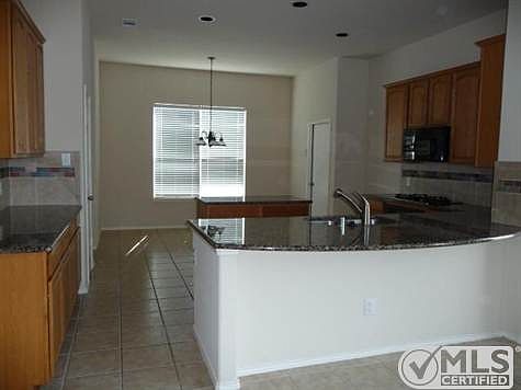 3rd image of 9209 Regal Oaks Dr
