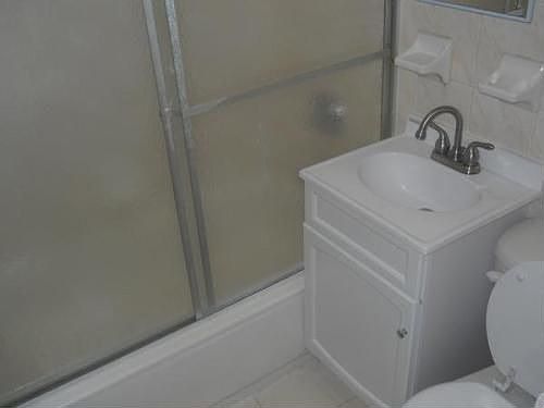 2nd image of 113 E 23rd St