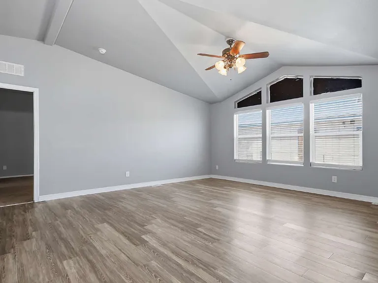 6253 Mount Rainier Ave — Photo 8