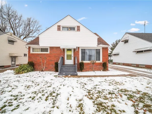 21261 Carol Dr, Cleveland, OH 44119