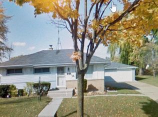 8240 W Winfield Ave, Milwaukee, WI 53218