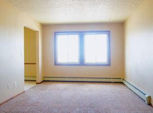 1943 N 11th St APT 12, Bismarck, ND 58501