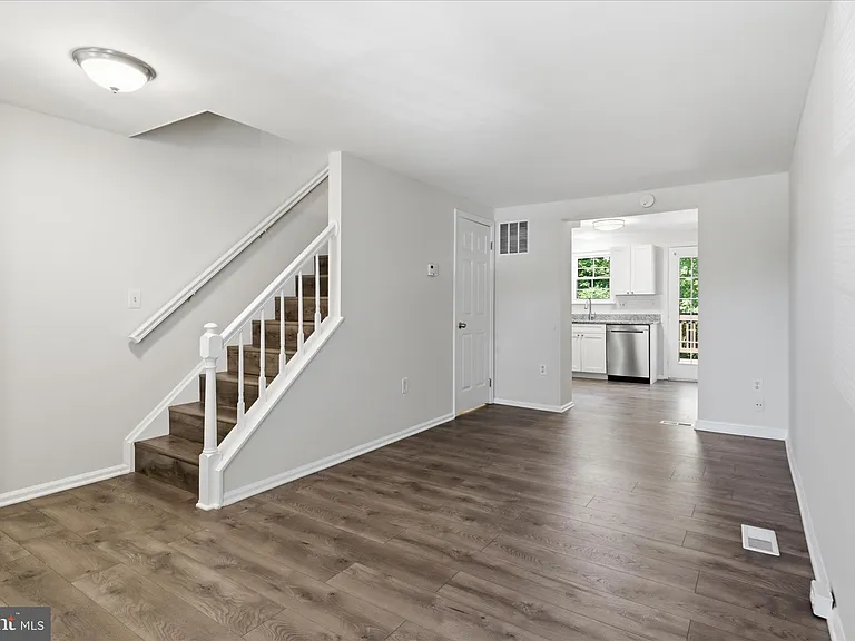 42 Alden Ct — Photo 6