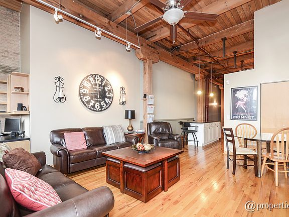 Living Room / Dining Room