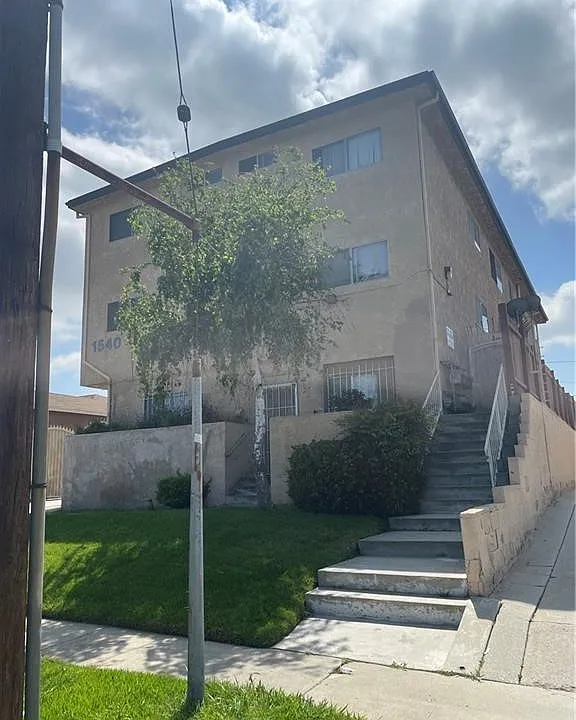 1540 Torrance Blvd