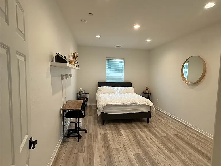 30360 Laviste Ct #30360 — Photo 15